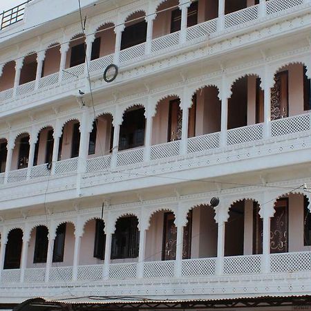 Choudhary Guest House Udaipur Ngoại thất bức ảnh